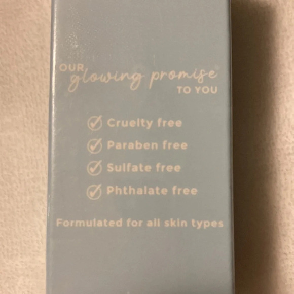 Glow on 5th Beauty Simply Glowing Vitamin C Serum - Picture 2 of 6